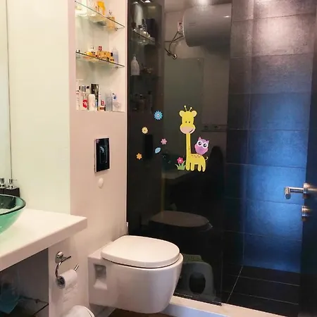 Luxury Sea View Bulldog Place Apartment