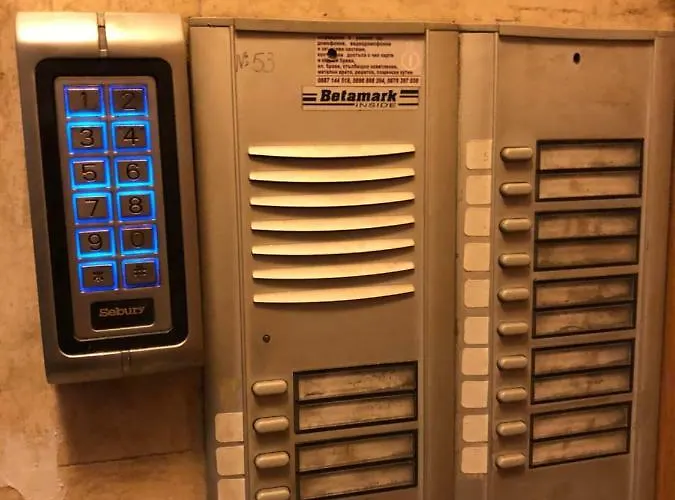 Luxury Sea View Bulldog Place