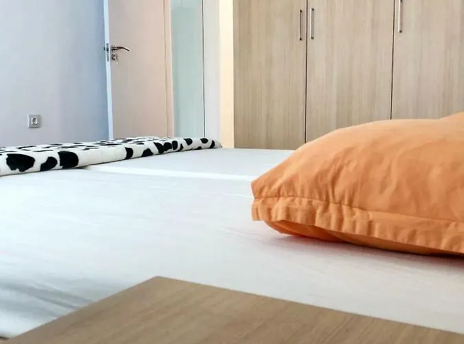 Luxury Sea View Bulldog Place Apartment *