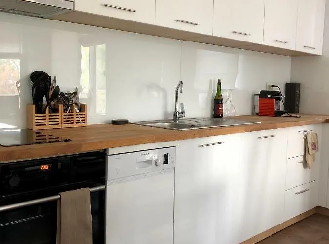 Luxury Sea View Bulldog Place