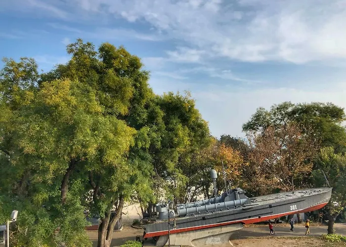 Luxury Sea View Bulldog Place *