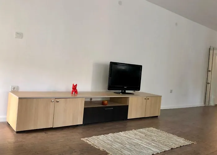 Luxury Sea View Bulldog Place